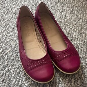 hotter Women's Ballet Flats in Berry Plum